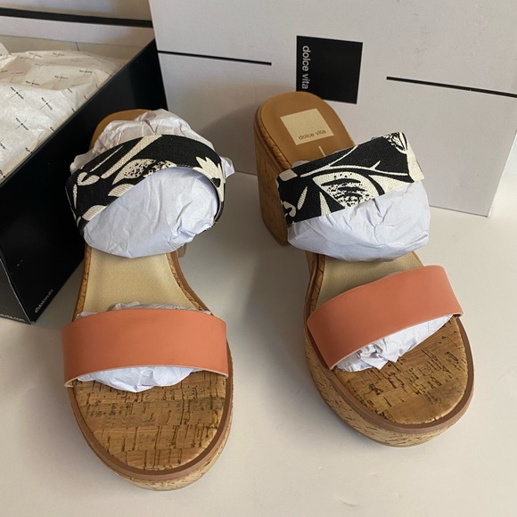 NWT dolce vita “ coral multi Stella” size 9.5.Never worn.New! - Picture 3 of 5